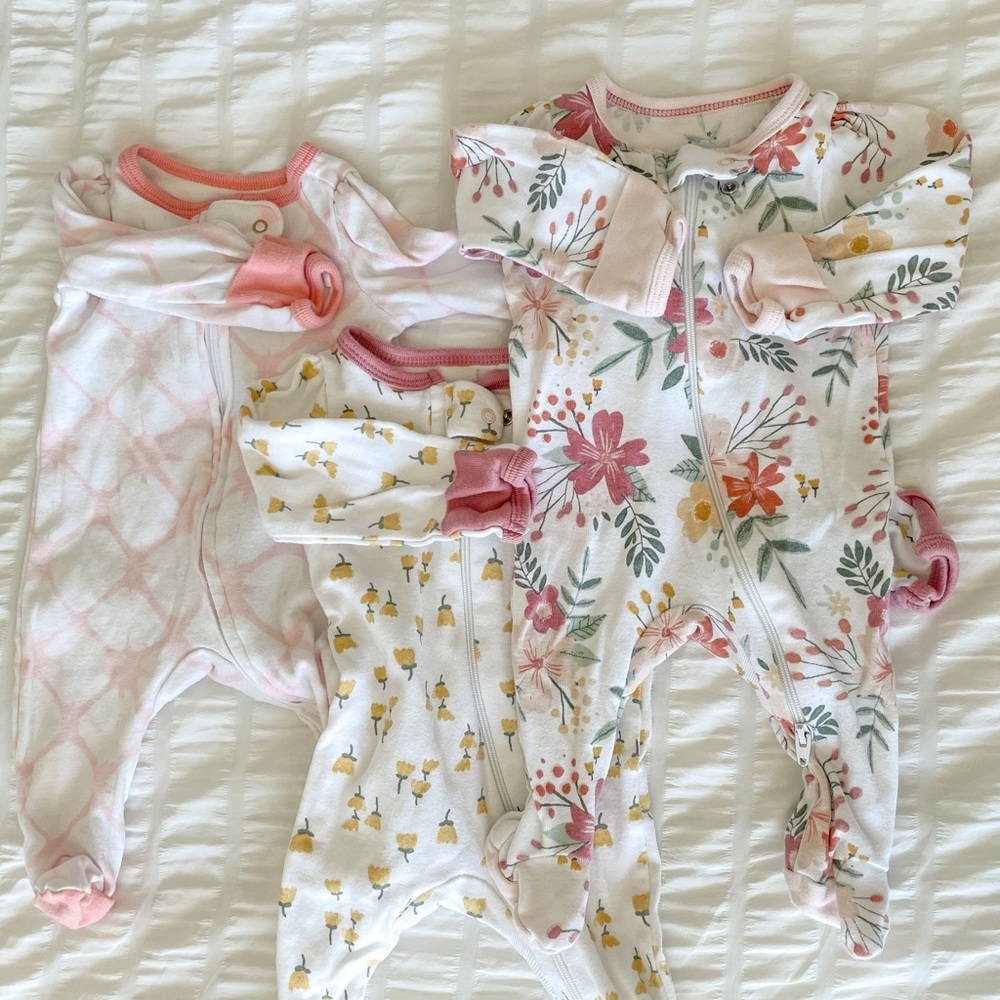 Newborn zip pajamas